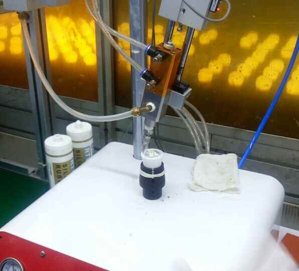 led灯具国产精品美女久久久久AV麻豆机